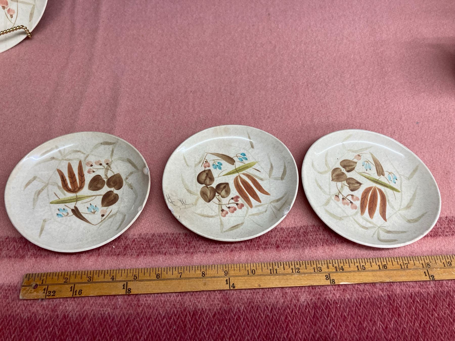 RED WING POTTERY DINNERWARE - RANDOM HARVEST DISH PATTERN SET