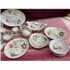Image 4 : RED WING POTTERY DINNERWARE - RANDOM HARVEST DISH PATTERN SET