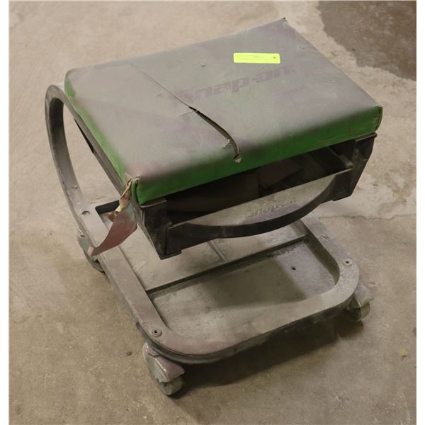 SNAP ON ROLLING STOOL