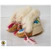 Image 1 : HANDMADE HIDE BEADED WRAPAROUND MUKLUKS-ESTATE