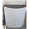 Image 1 : WINIX AIR PURIFIER W/3 FILTERS