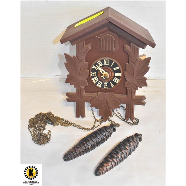 VINTAGE GERMAN COO COO CLOCK WOOD