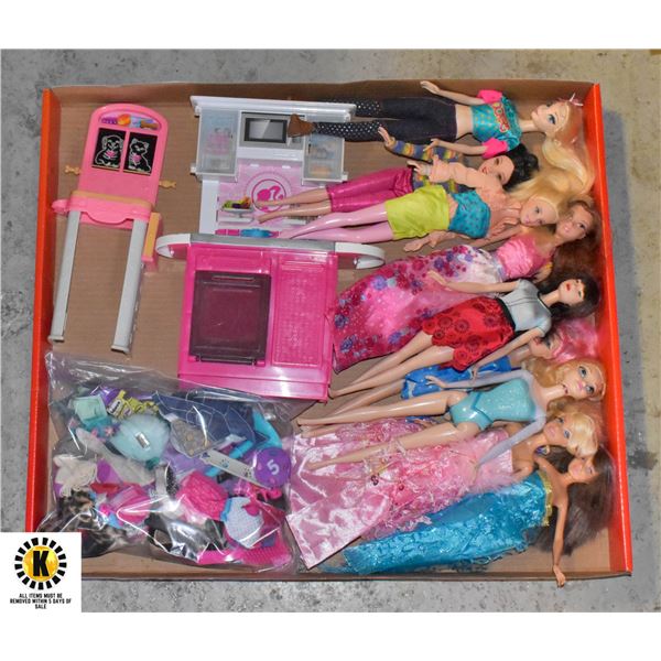 BARBIE DOLL FLAT WITH ACCESSORIES