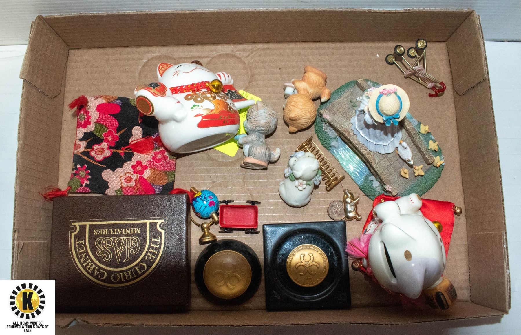 ASSORTED MINIATURES, FIGURINES