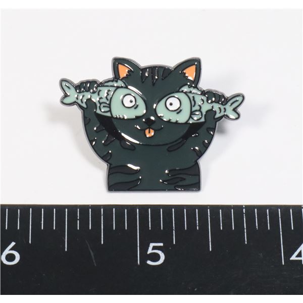 NEW CAT MAKING FISH FACES LAPEL PIN