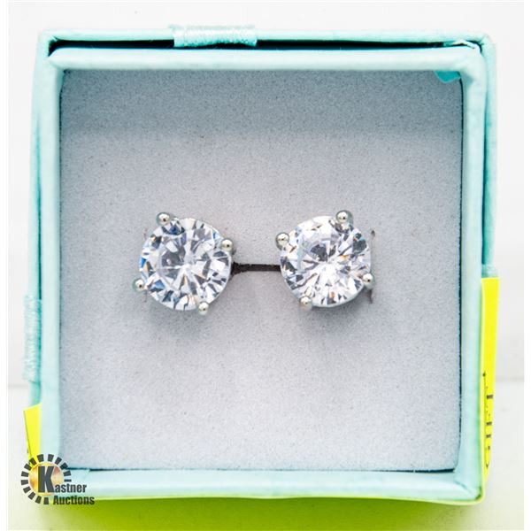 NEW .925 SILVER EARRINGS IN GIFT BOX