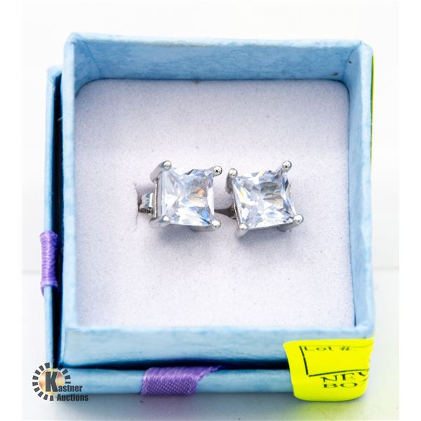 NEW .925 SILVER EARRINGS IN GIFT BOX