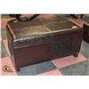 Image 1 : DECORATIVE FAUX SNAKESKIN STORAGE OTTOMAN