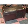 Image 1 : DECORATIVE FAUX SNAKESKIN STORAGE OTTOMAN