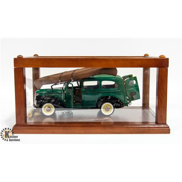 FRANKLIN MINT 1946 CHEVROLET SUBURBAN W/CASE &