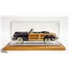 Image 1 : DANBURY MINT 1948 CHRYSLER TOWN & COUNTRY