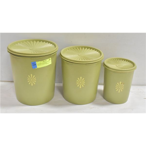 VINTAGE TUPPERWARE SET OF NESTING CANNISTERS