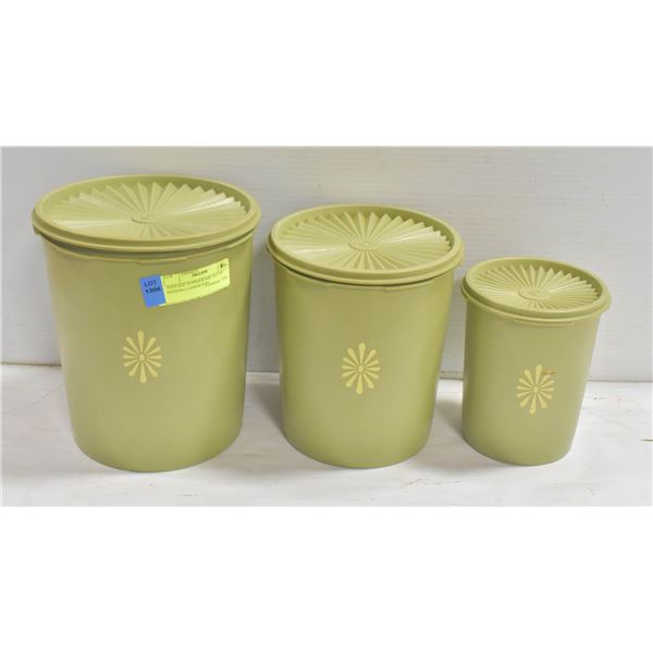 VINTAGE TUPPERWARE SET OF NESTING CANNISTERS