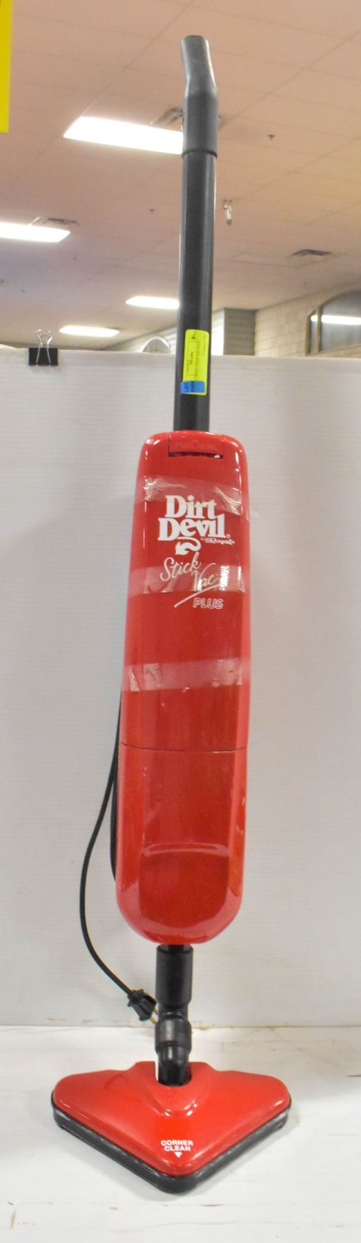 DIRT DEVIL STICK VAC PLUS