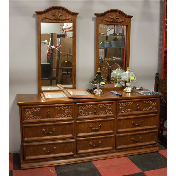 SOLID OAK DRESSER WITH MIRROR 74 X 20 X 77 Solid oak dresser with mirror 74 x 20 x 77