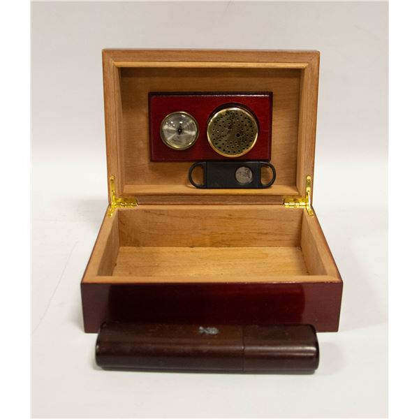 CIGAR HUMIDOR, CUTTER + 2 CIGAR CASE