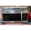 UNCLAIMED SAMSUNG MICROWAVE H-16.5" W-15.25" L-30"