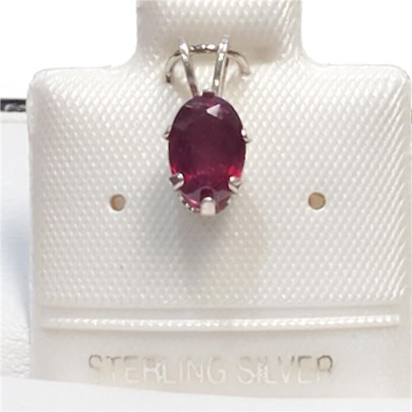 Silver Garnet Necklace (~Size 0) (~length 0 inches), Suggested Retail Value $50