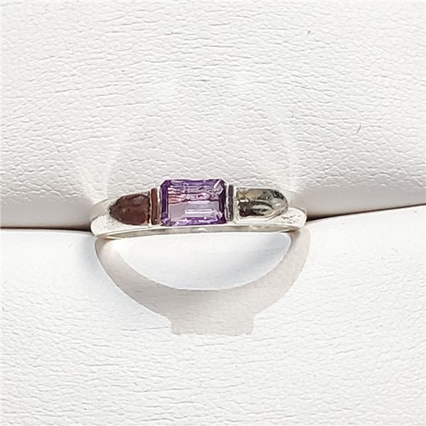 Silver Amethyst Ring (~Size 0) (~length 0 inches), Suggested Retail Value $60