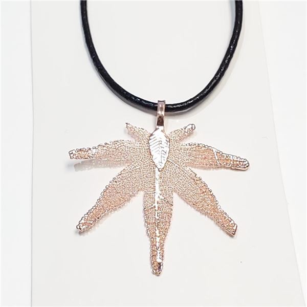 Natural Leaf With Leather Chord Necklace (~Size 0) (~length 0 inches), Suggested Retail Value $40