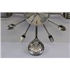 Image 4 : Mid-Century Modern Kitchen Clock Fork & Spoon - Metal