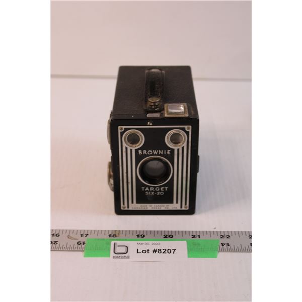 Kodak Brownie Target Camera - Six to 20 (Not Tested)