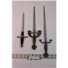 Image 1 : (3) Fantasy Metal Daggers
