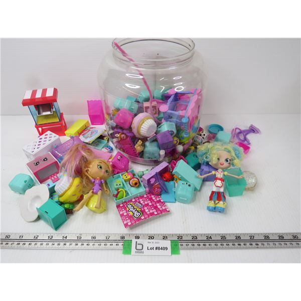 Container of Shopkins