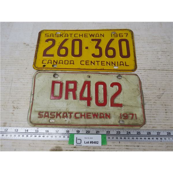 (2) Saskatchewan License Plates (1967 - 1971)