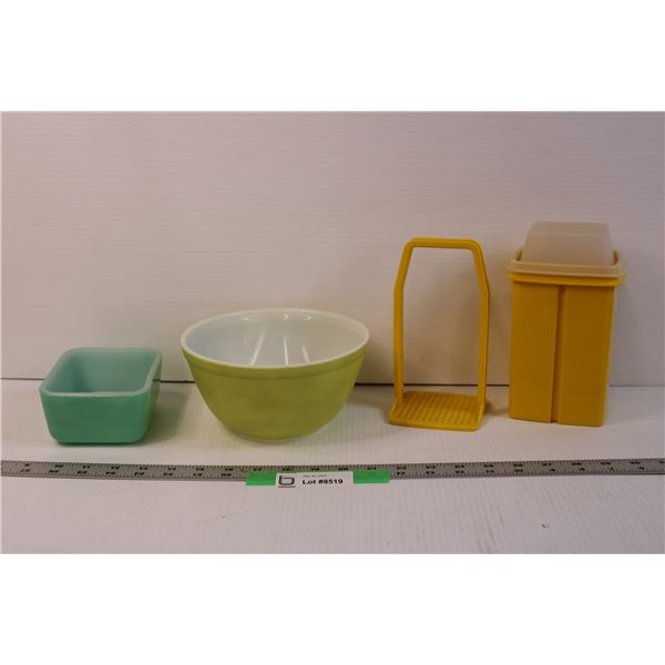 Pyrex Bowl, Tupperware and Misc. Dish