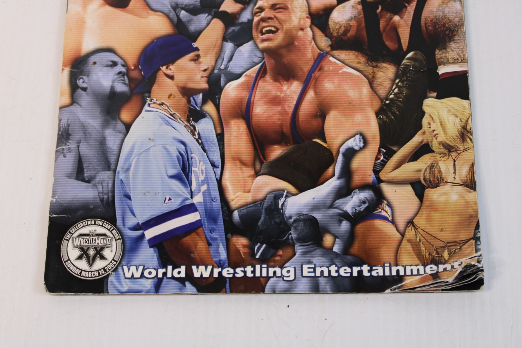 WWE OFFICIAL SOUVENIR Program RAW & Smackdown Tour 2006 John Cena EUR 22,94 - DE WWE OFFICIAL SOUVENIR Program RAW & Smackdown Tour 2006 John Cena EUR 22,94 - DE