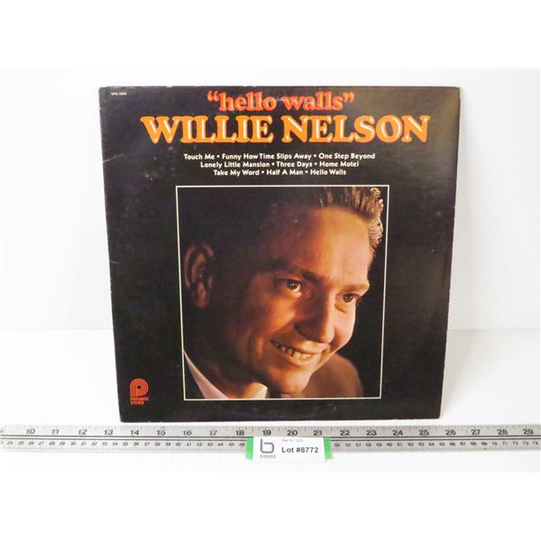 Record - Willie Nelson (hello walls)