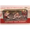 Image 2 : McFarlane Toys Detroit Red Wings Deluxe Three Pack (Factory Packaged)