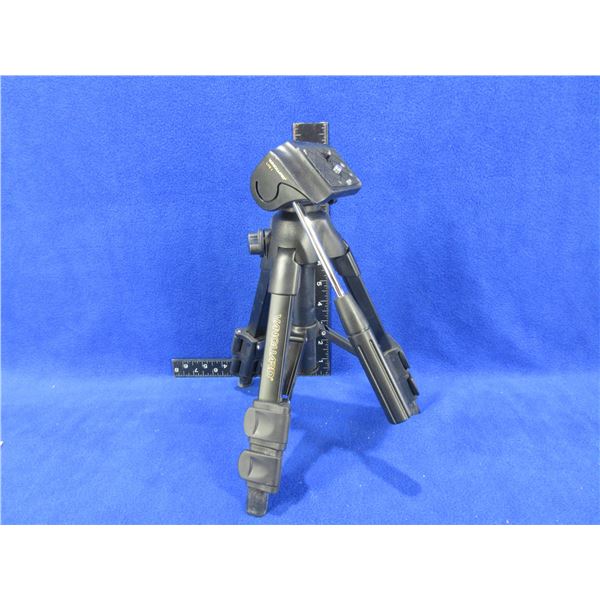 Vanguard Lite 1 Tripod - Folded Height: 11 3/4"