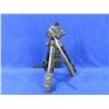 Image 1 : Vanguard Lite 1 Tripod - Folded Height: 11 3/4"