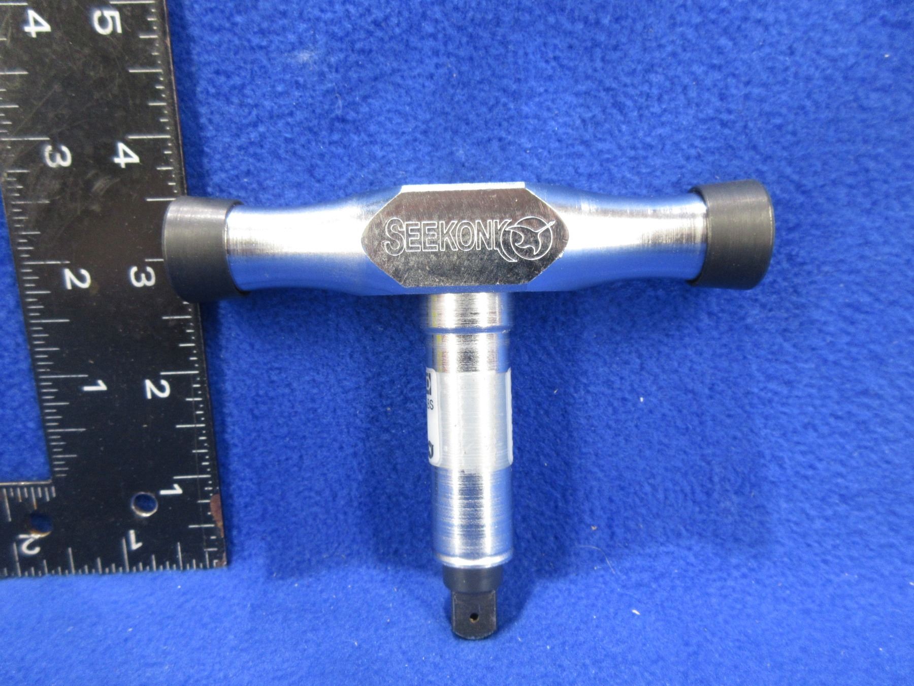 Seekonk Torque Wrench 3/8" Drive Calibrated to 65 in. lbs