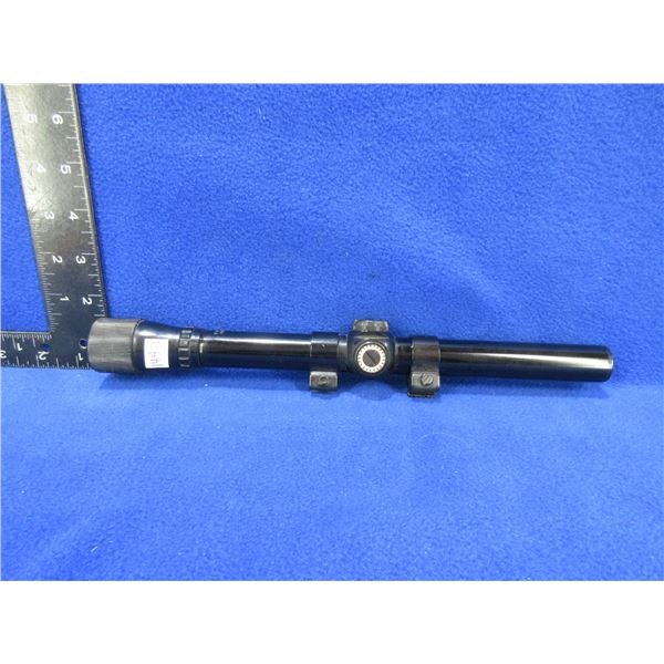 Weaver D4 Riflescope with Rings - Appears Somewhat Clear