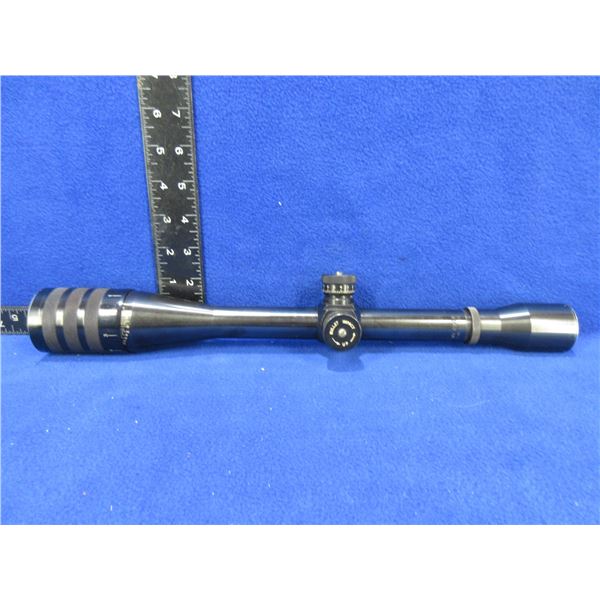 Weaver T-16 Target Riflescope with Adjustable Objective - Appears Clear - Standard Crosshair