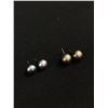 Image 1 : 2 Pairs Of Silver Gray Pearl Earrings (1 Pair Real, 1 Pair Faux)