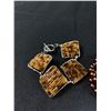Image 2 : Lot of 2 Vintage Bracelets 1 with Brown Stones, and 1 with Brown Pearls