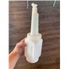 Image 3 : one quart pour bottles with assorted pour tips case lot of 6