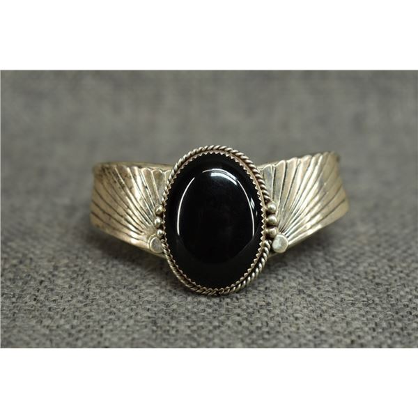 NAVAJO INDIAN SILVER AND ONYX BRACELET