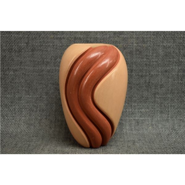 JEMEZ INDIAN POTTERY VASE BY MARCELLA YEPA