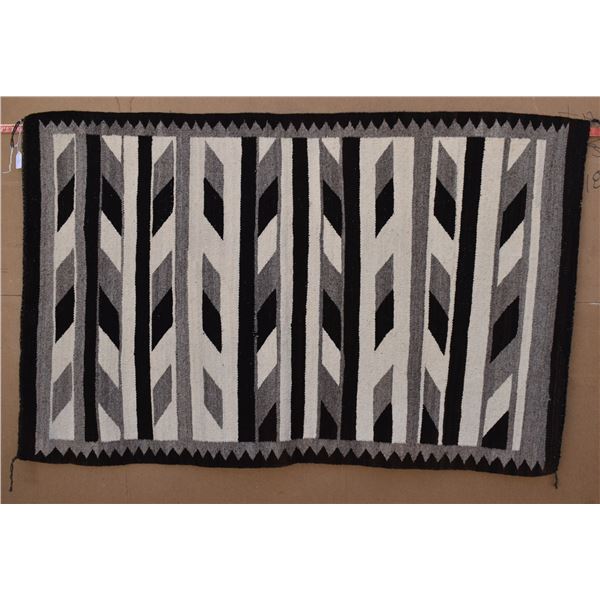 NAVAJO INDIAN TEXTILE