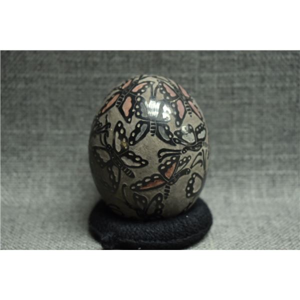 SANTA CLARA INDIAN POTTERY SEED JAR BY BERNICE MOQUINO