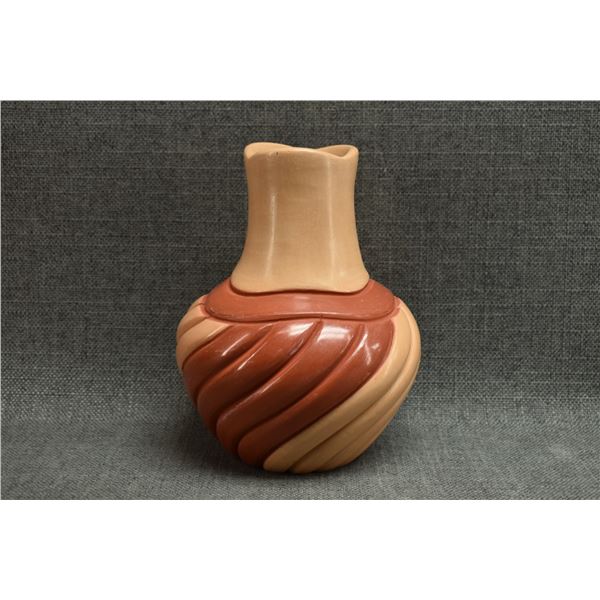 JEMEZ INDIAN POTTERY VASE BY MARCELLA YEPA