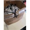 Image 3 : BOX OF GRIDWALL HOOKS 12"