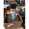 Image 8 : 2 BOXES AND OIL PAN WITH SHOP FLUIDS
