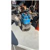 Image 2 : BOTTLE JACK, SUMP PUMP AND PAIL OF CHAIN