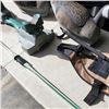 Image 3 : 2 GEESE DECOYS 22", MONOPOD WITH RIFLE REST AND LONGBOW